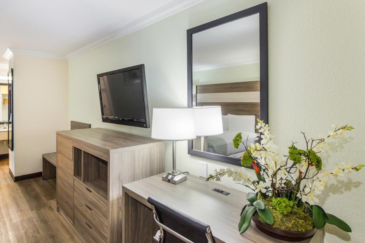 Americas Best Value Inn Columbus Extérieur photo
