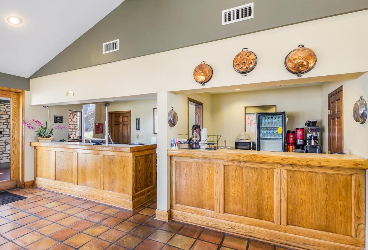 Americas Best Value Inn Columbus Extérieur photo