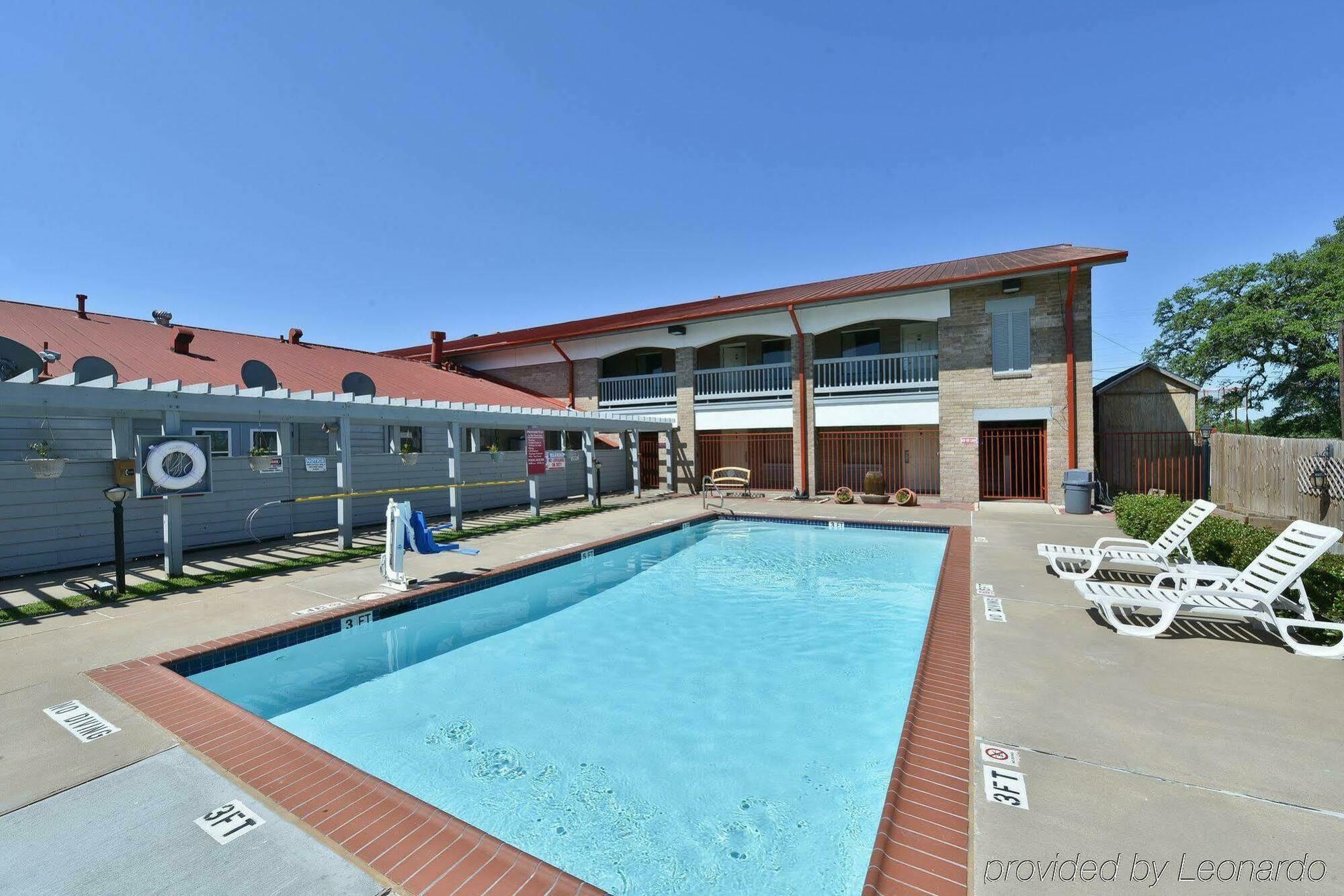 Americas Best Value Inn Columbus Extérieur photo